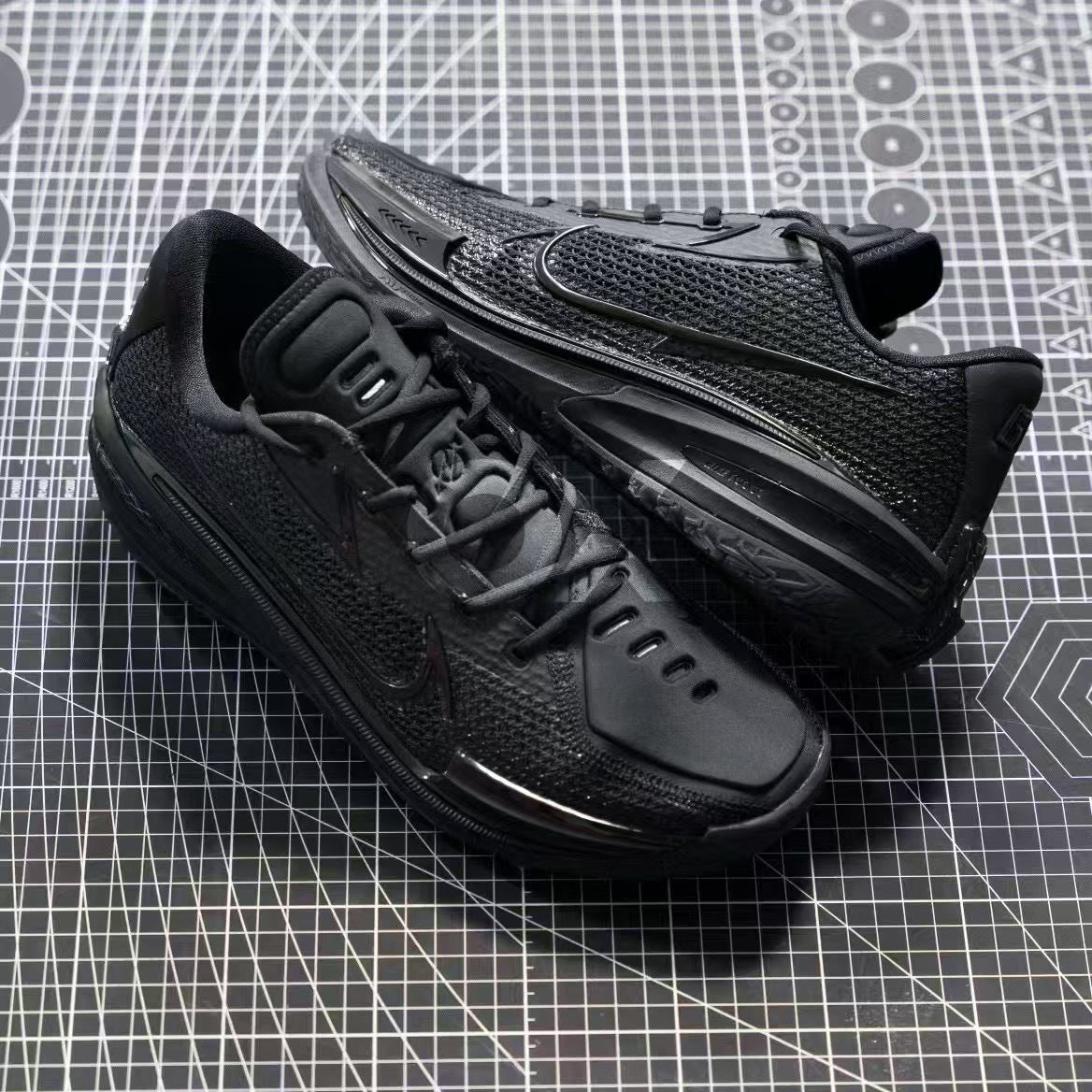 HA™ GT Cut 1 Triple Black