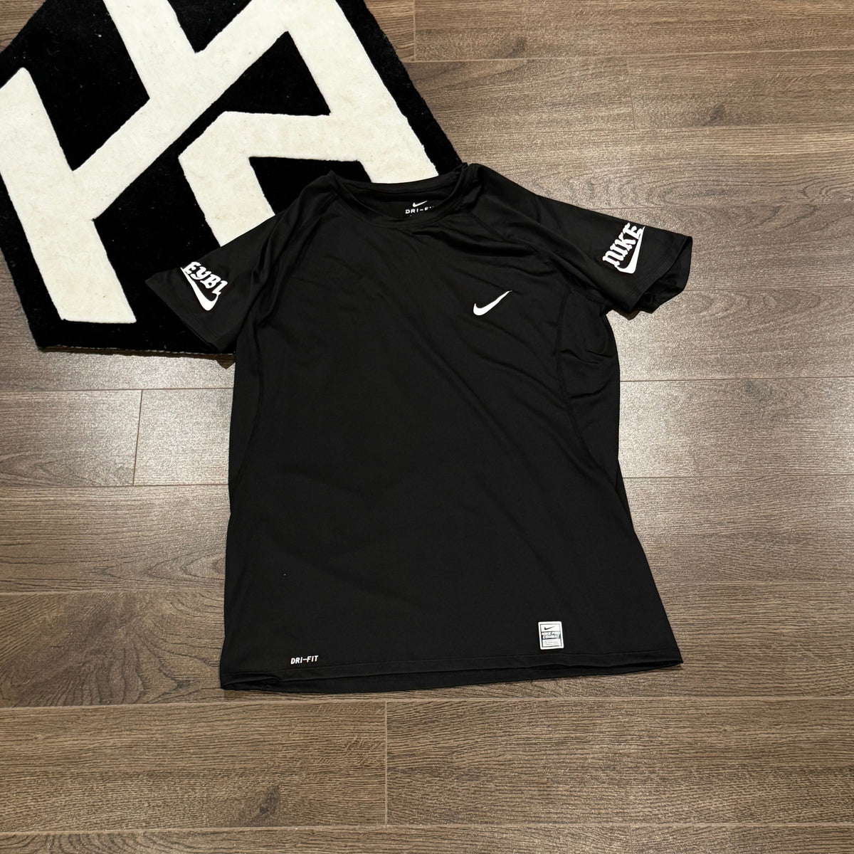 HA™ EYBL Double Swoosh Compression T-Shirt Black